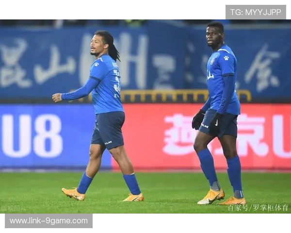 沃特福德迎来转会窗口风暴新策略引发球迷热议